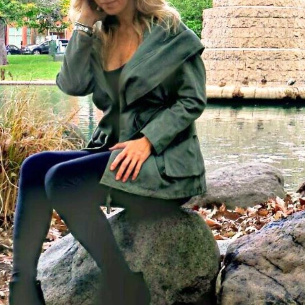 FOREVER 21 Hooded Parka